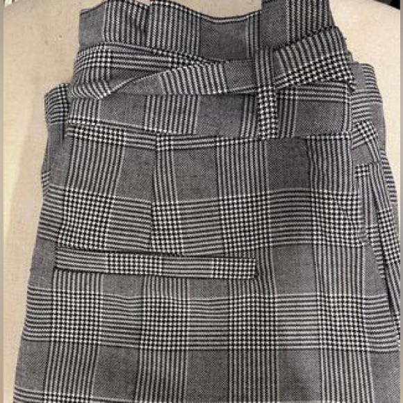 Checked skirt with belt from Vero Moda. - Picture 2 of 2